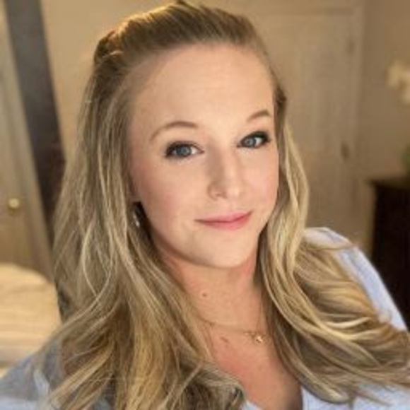 Meet your Posher, Lauren - Picture 1 of 1